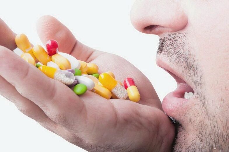 tomando comprimidos para prostatite
